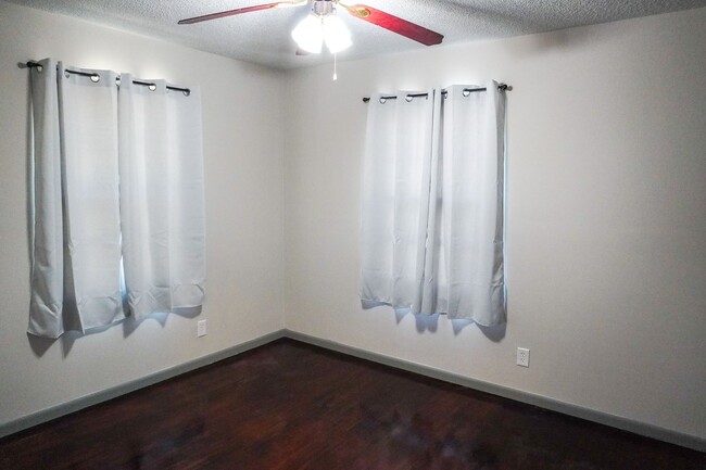 Photo - 3 bed 2 ba w Finished Basement + Garage - APPLY FREE!