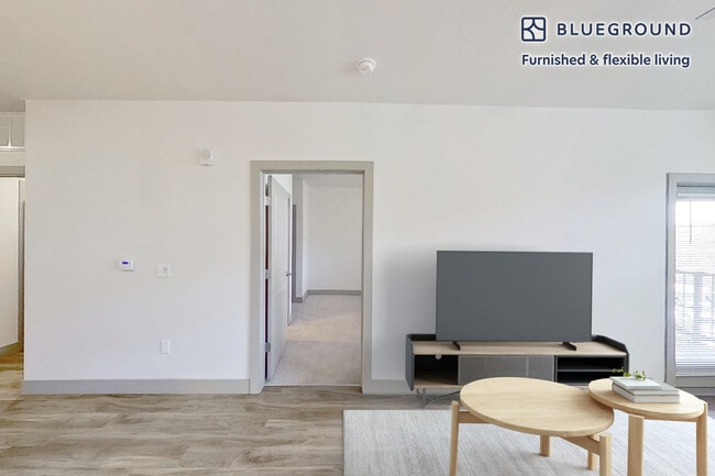 Photo - 6855 S Langdale St Unidad FL3-ID2028A