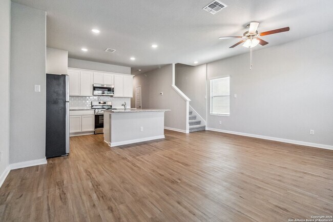 Photo - Luxury Townhome in Abbott Run!