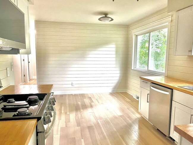 Photo - 8343 Atlas Dr House