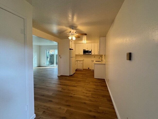 Photo - Golden Gate Drive, 930-940 Unit 930 Golden Gate Drive