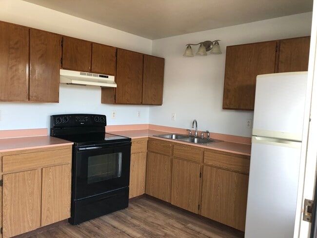 Kitchen - 200 E Harms Dr Apartments