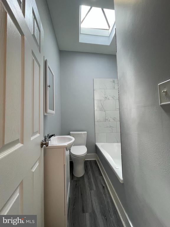 Photo - 4540 Manorview Rd