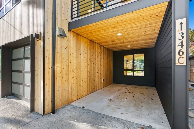 Photo - 346 NE 55th St Townhome