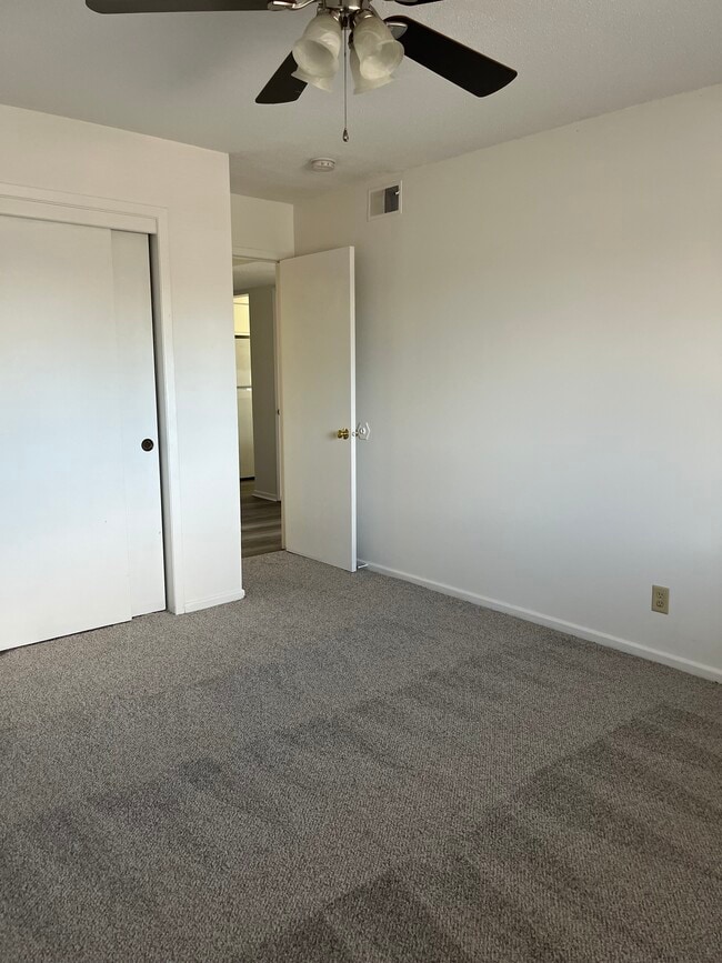 Photo - 2021 NW Hickory Ln