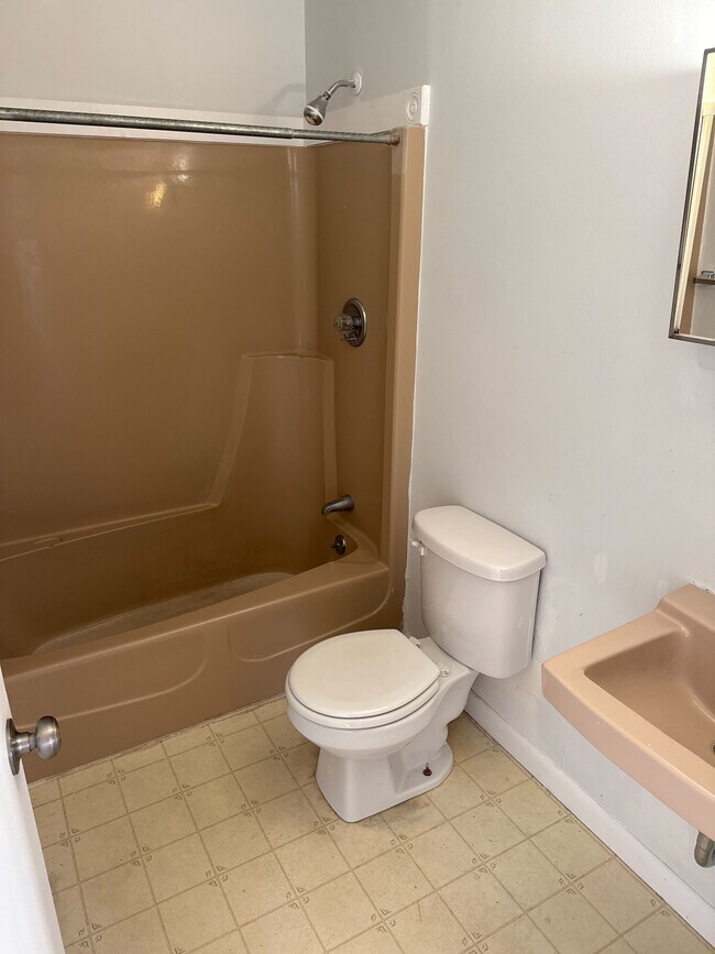 Photo - 147 State St Unidad 10