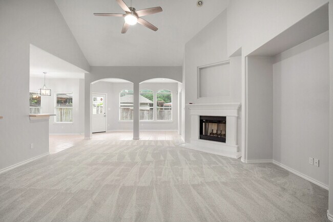 Photo - Spacious 3BR / 2BA Corner-Lot Home with Fenced Backyard & Garage