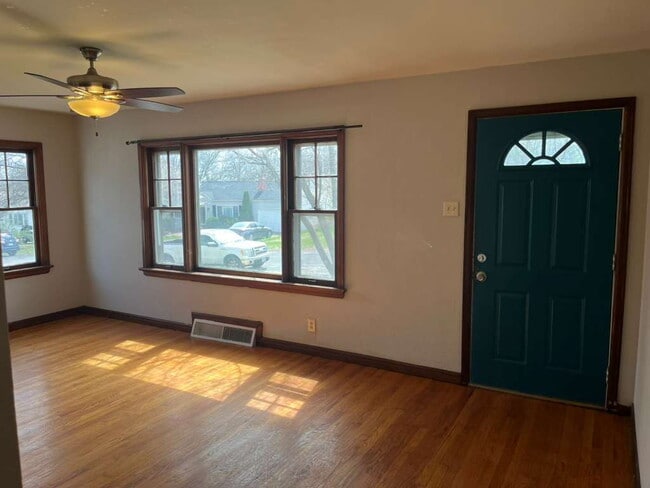 Photo - 9813 Lullaby Ln