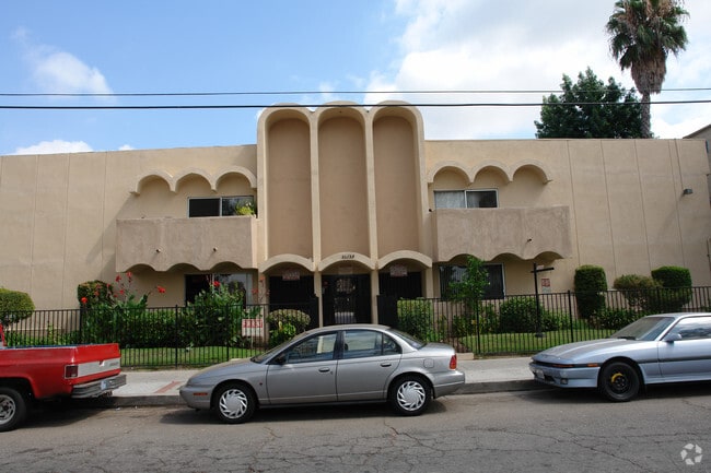 21725 Lanark Apartments