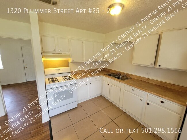 Photo - 1320 Plummer St Unidad 25