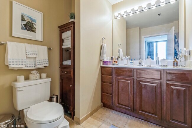 Photo - 1600 S Indiana Ave Unidad 706