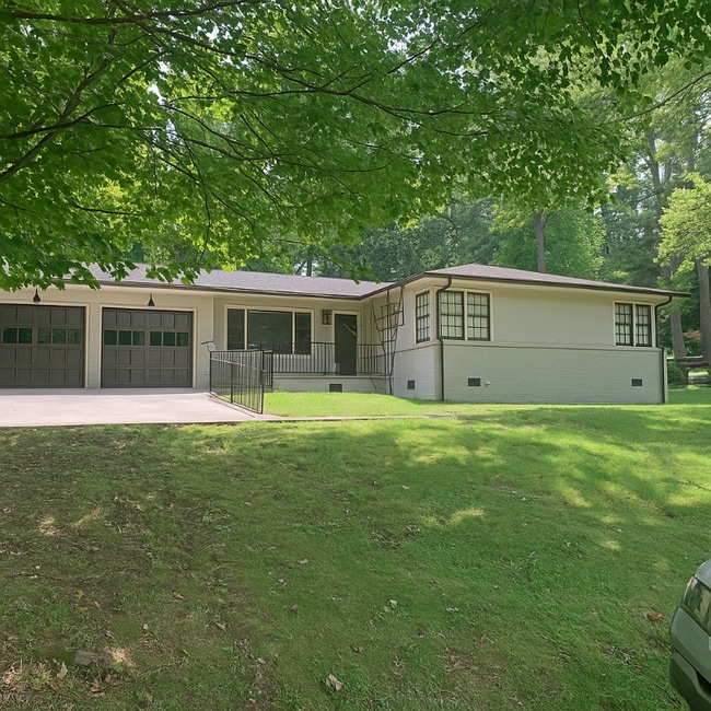 Photo - 4109 Panorama Dr SE House