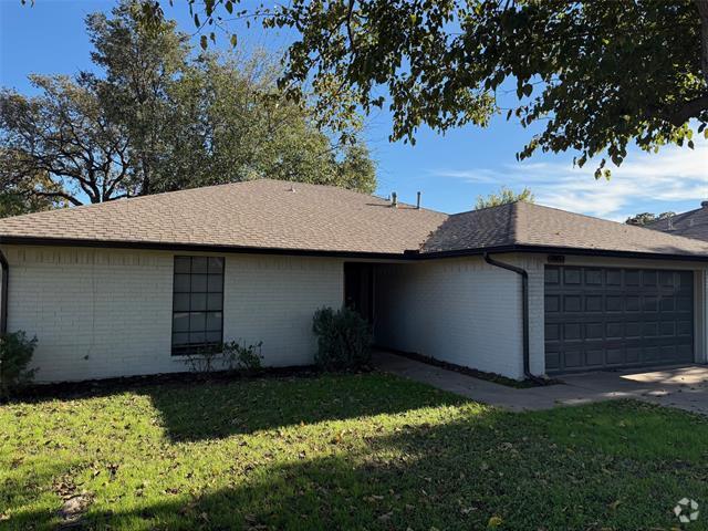 Building Photo - 2807 Longhorn Trail Rental