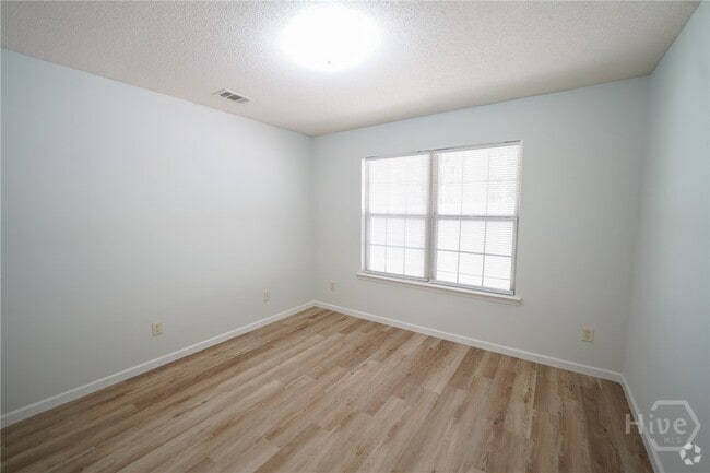 Building Photo - 320 Clark St Rental