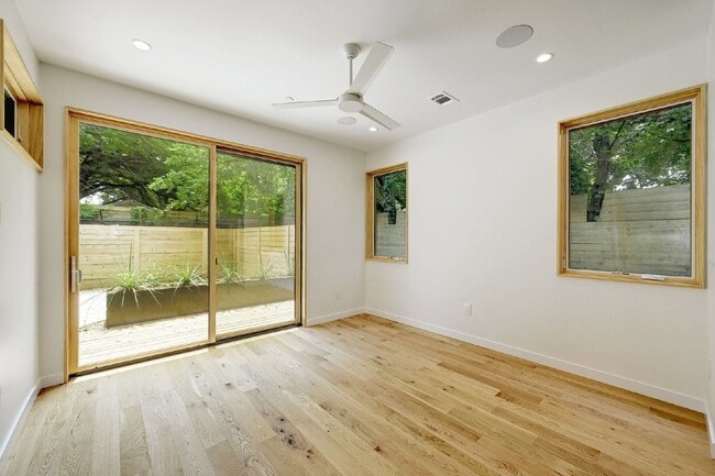 Photo - 1411 Haskell St
