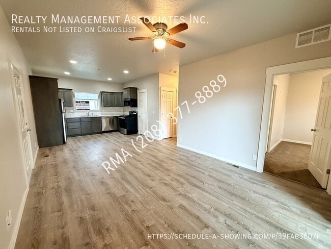 Photo - 964 Pirate Cove Wy Unidad C