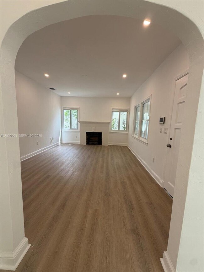 Photo - 533 Minorca Ave