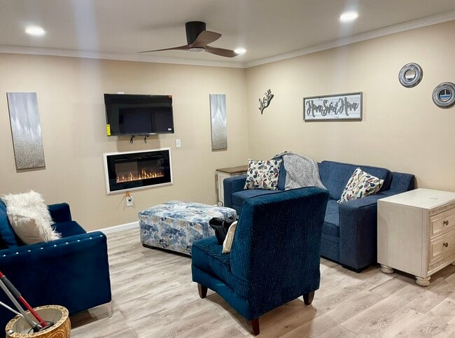 Photo - 616 Antwerp Ave