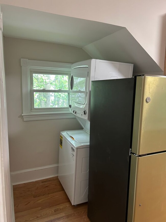 Photo - Renovated 2 Bed Apartment 1 block to downtown with Laundry and Central Air Unit B