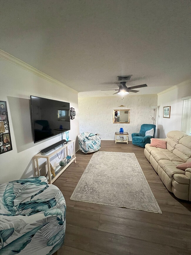 Photo - 8715 SE Alabama Pl