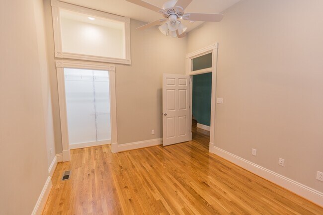 Photo - 1121 West Ave