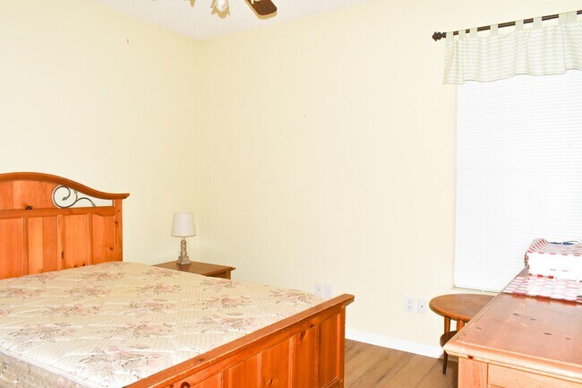 Photo - 1670 Sedgefield Dr