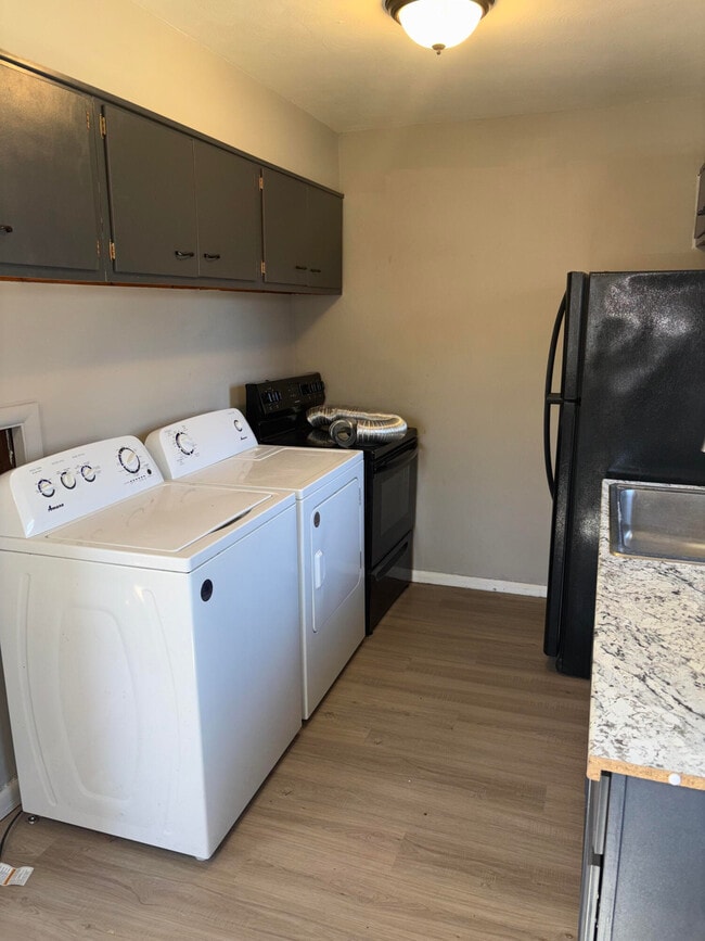 Photo - 1411 Lowe St