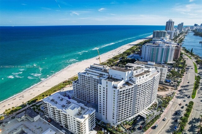 Building Photo - 5401 Collins Ave Unit 211 Rental