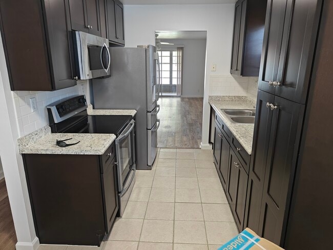 Building Photo - 846 Dow Ln Rental