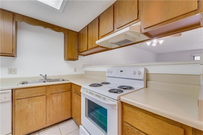 Photo - 1815 S 13th Pl