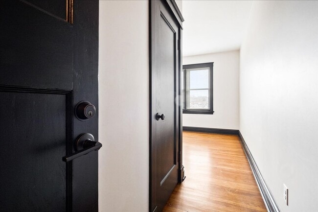 Photo - Polly Want an Apartment Unit Apt 308