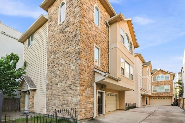 Building Photo - 1714 Ovid St