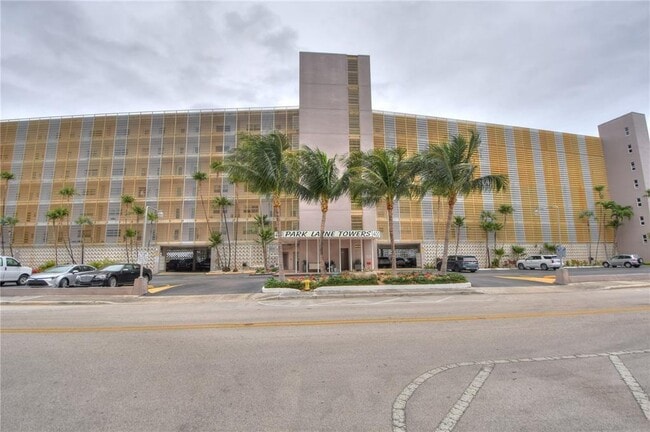 Photo - 400 Golden Isles Dr Unit 65