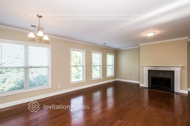 Photo - 3602 Huddlestone Ln NE