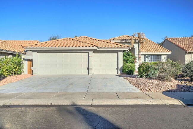 Building Photo - 8940 E Palm Ridge Dr Rental