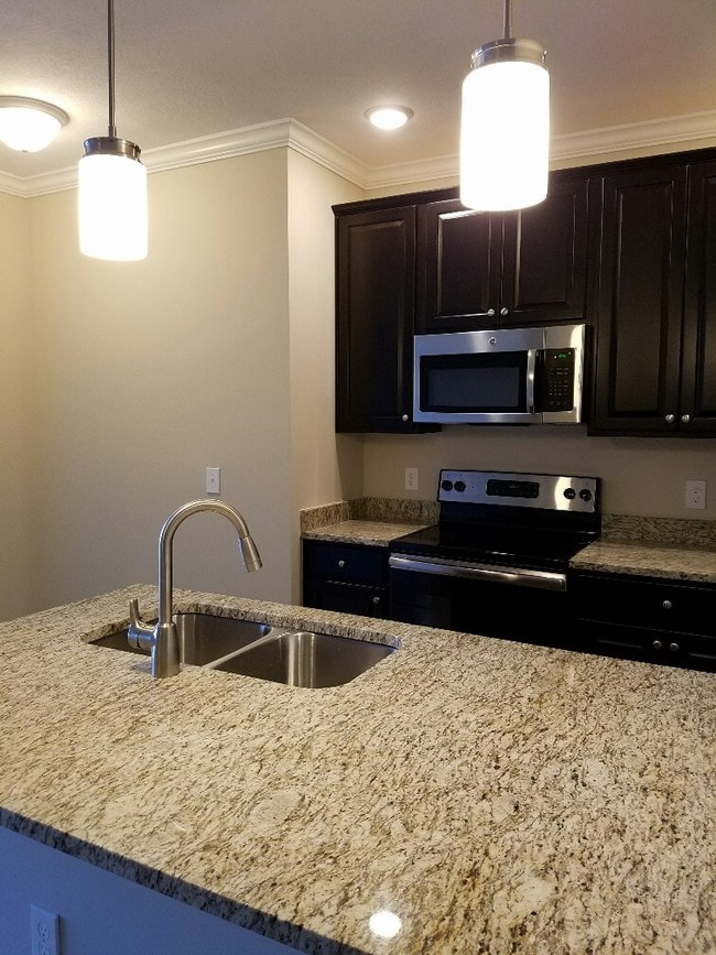 Woodbury Kitchen Tan Granite
