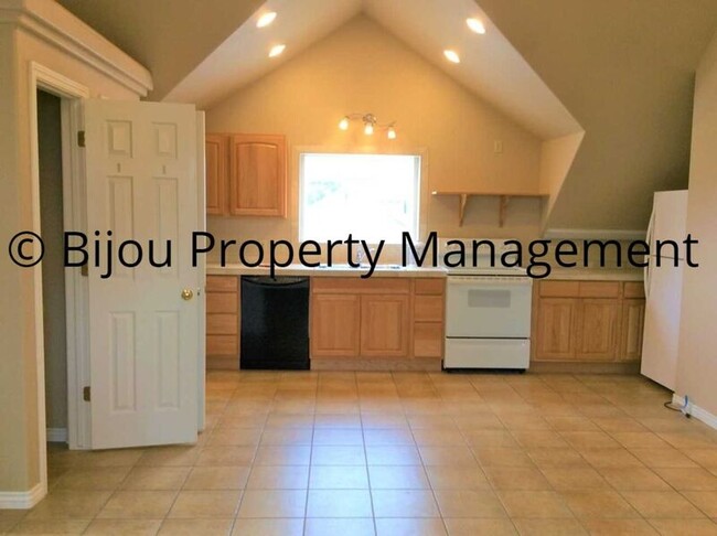 Photo - 528 E Bijou St