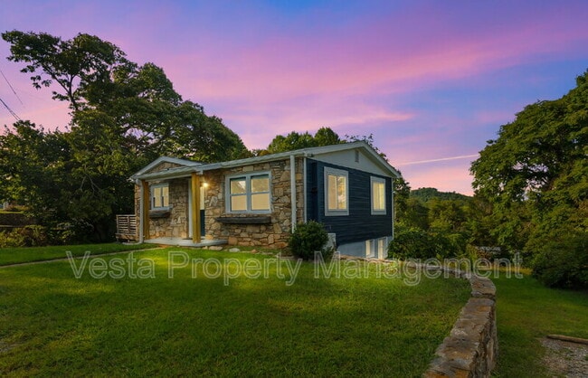 Building Photo - 70 Smith Graveyard Rd Rental