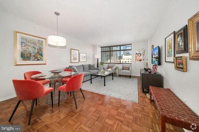 Building Photo - 7111 Woodmont Ave Unit 616 Rental
