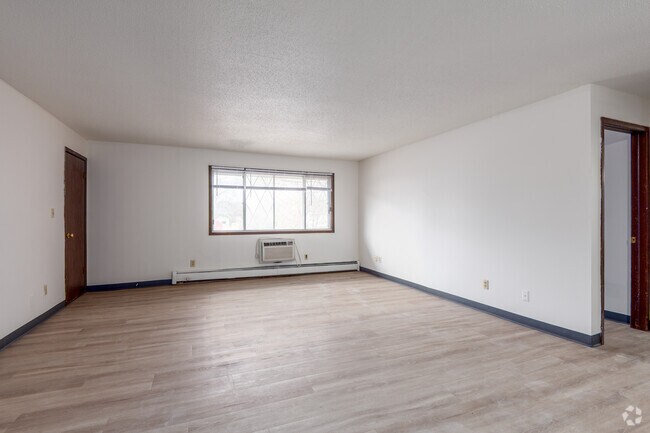 1BR, 1BA - 620SF - Living Room