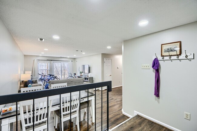 Photo - 4820 Dorsey Hall Dr Unidad #6