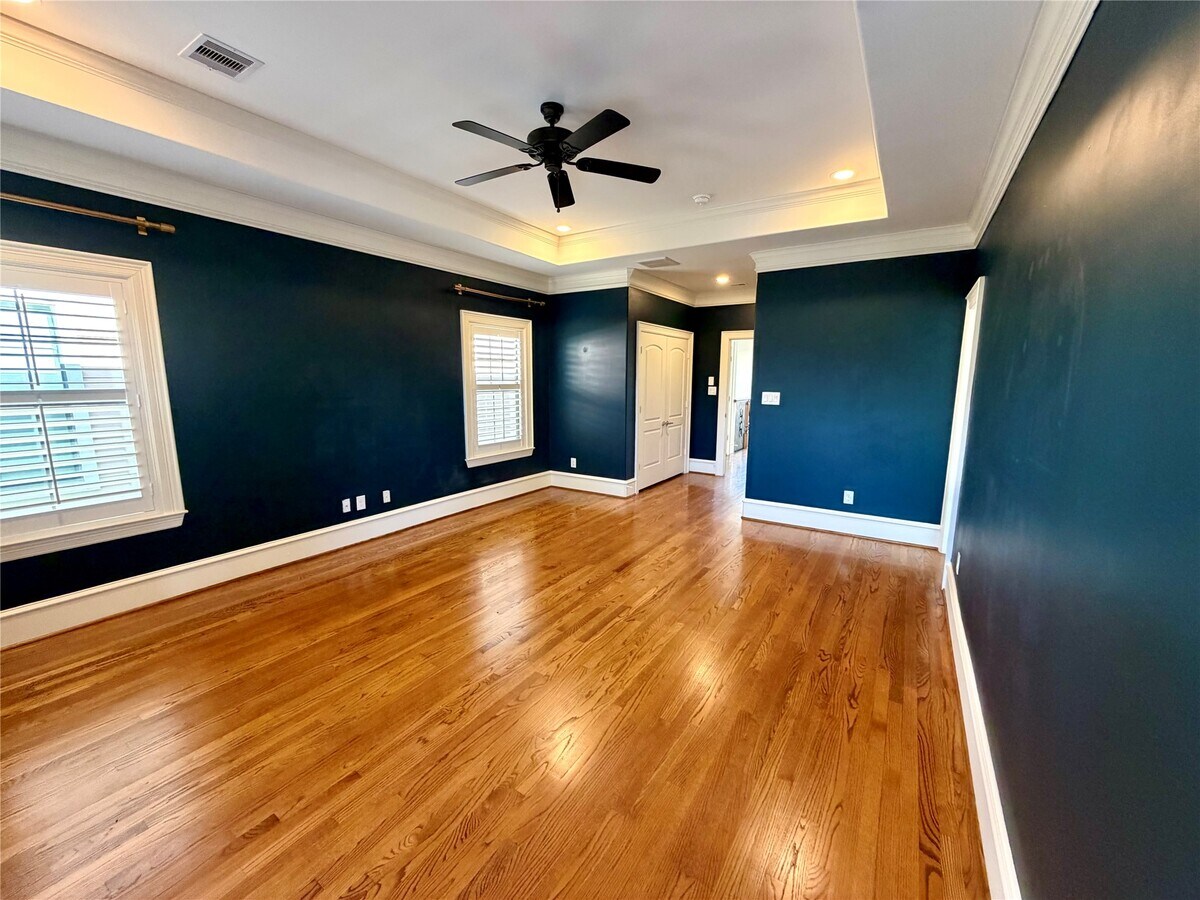 Photo - 2710 Nicholson St