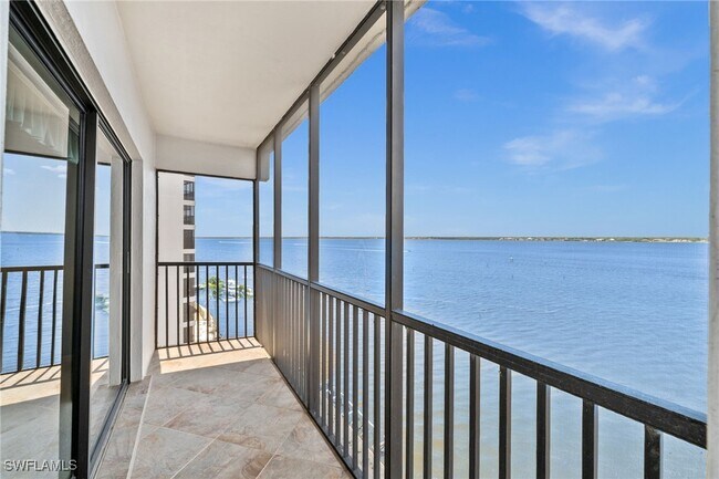 Building Photo - 1900 Virginia Ave Unit 902