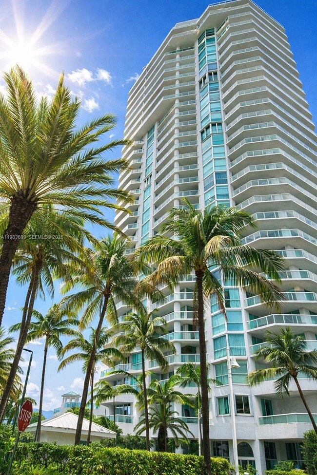 Building Photo - 16400 Collins Ave Unit 442