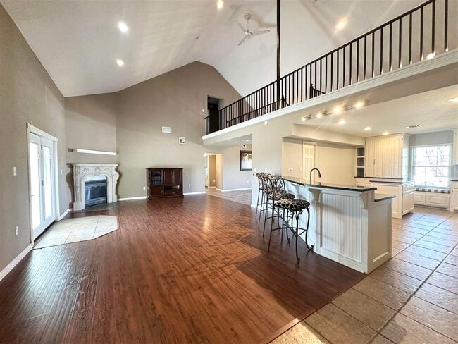 Photo - 6935 NE Watts Rd