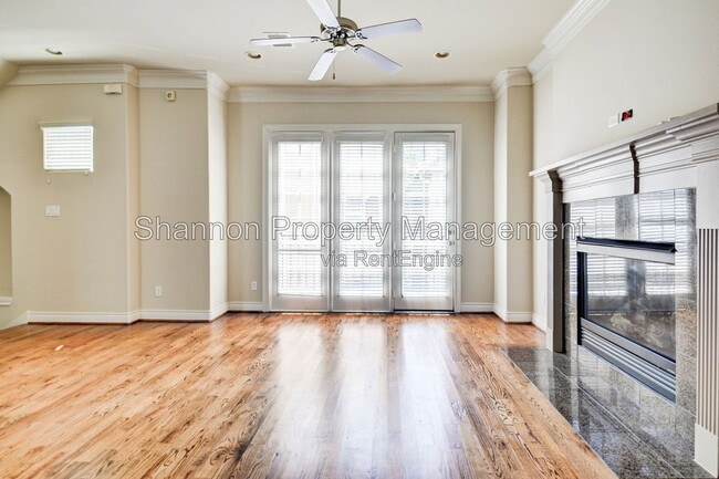 Photo - 2731 Sherwin St