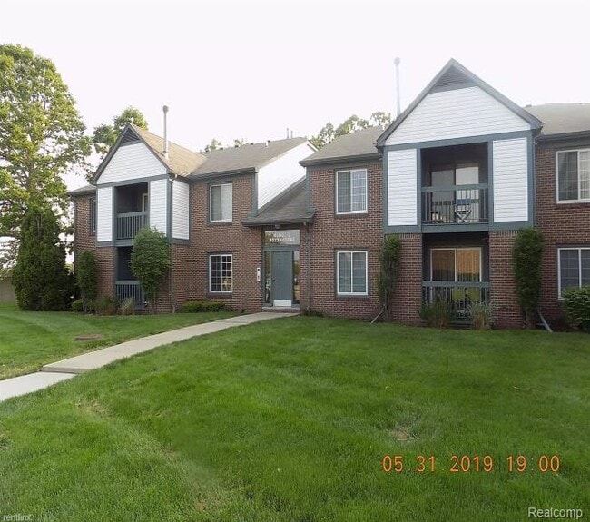Building Photo - 15246 Ashley Ct Unit 14