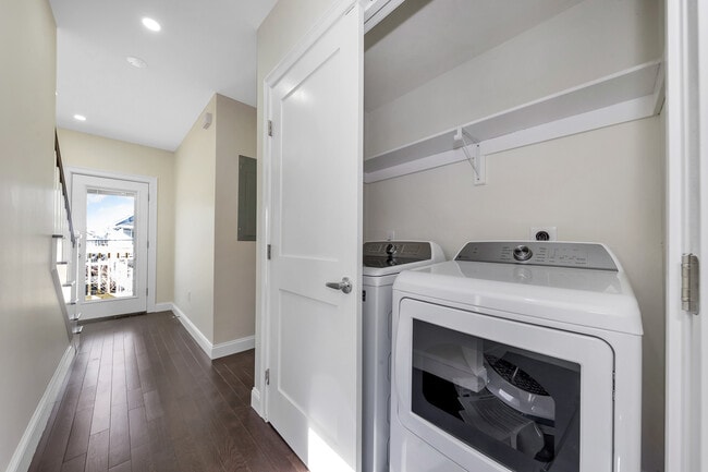 Photo - 43 Wright Ave