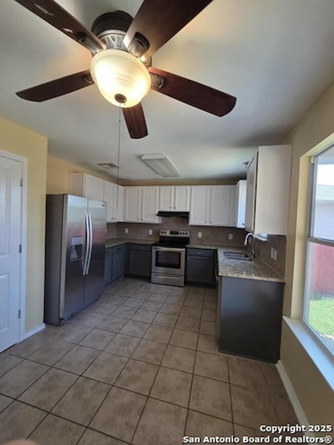 Photo - 228 Anvil Plz