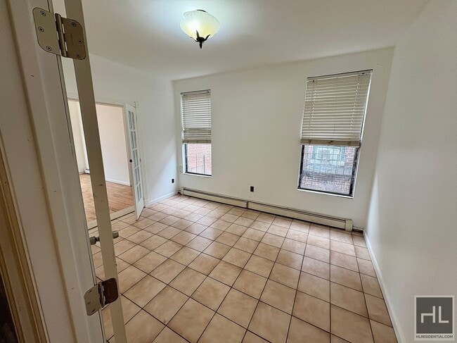 Photo - KELLY STREET, BRONX Unidad 3